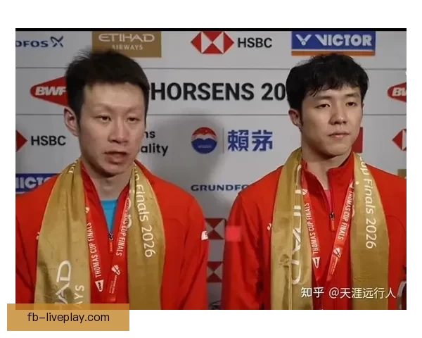 中国队3-1战胜法国队荣膺汤姆斯杯冠军 全队围圈庆祝跳舞尽显无敌风采